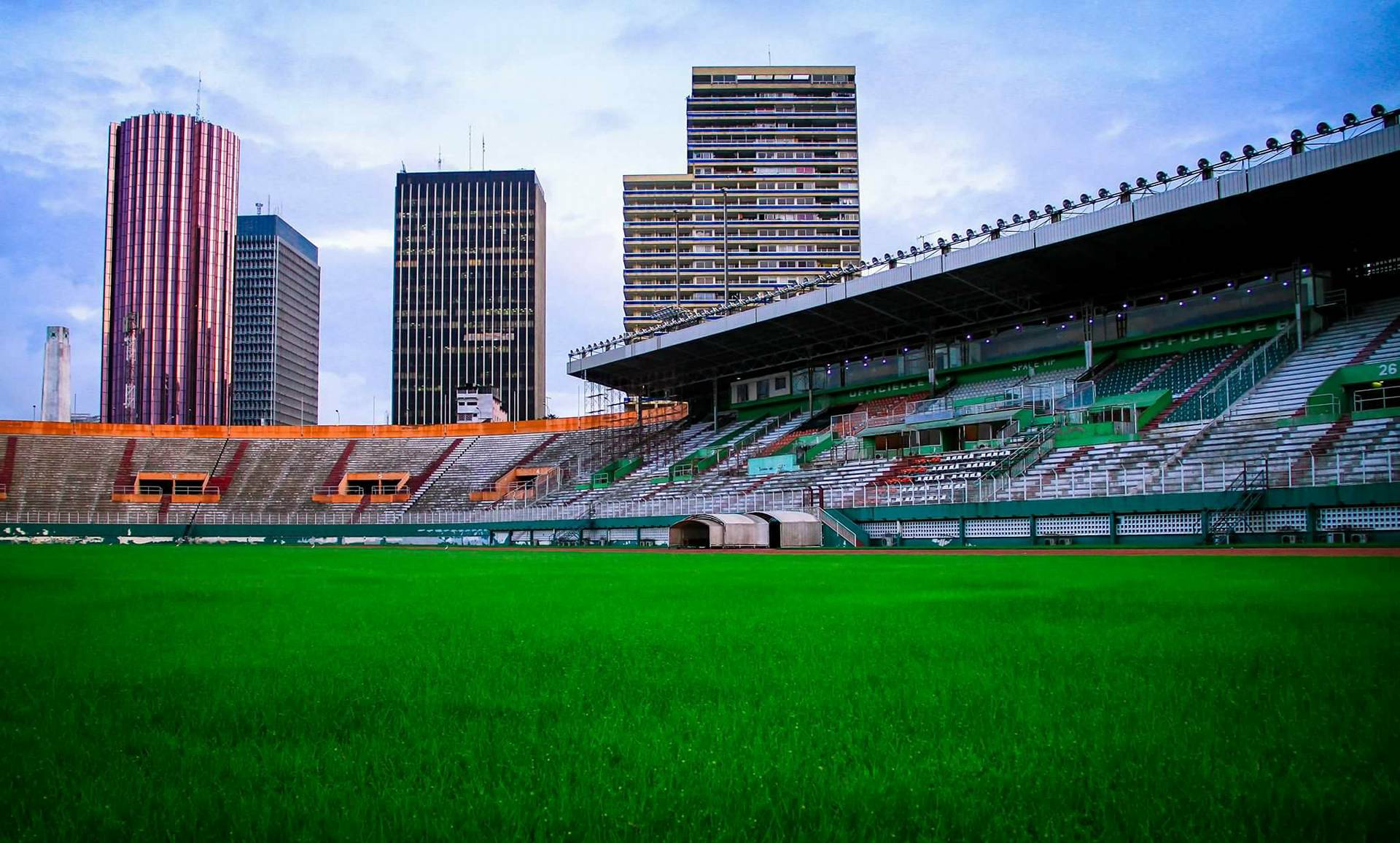 Infrastructures Le stade Félix HouphouëtBoigny entamera sa mue ce